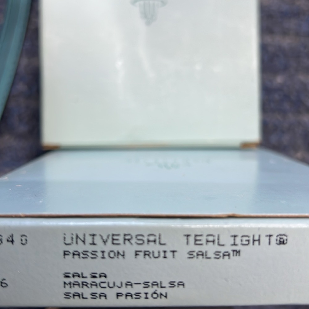 PartyLite Candles - 2 boxes of 12 tealights each - Picture 5 of 7